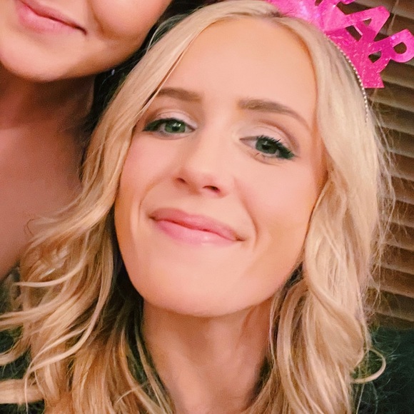 Meet your Posher, Meg - Picture 1 of 1